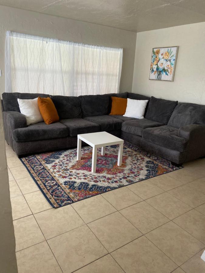 Comfy Inn St. Petersburg Ngoại thất bức ảnh